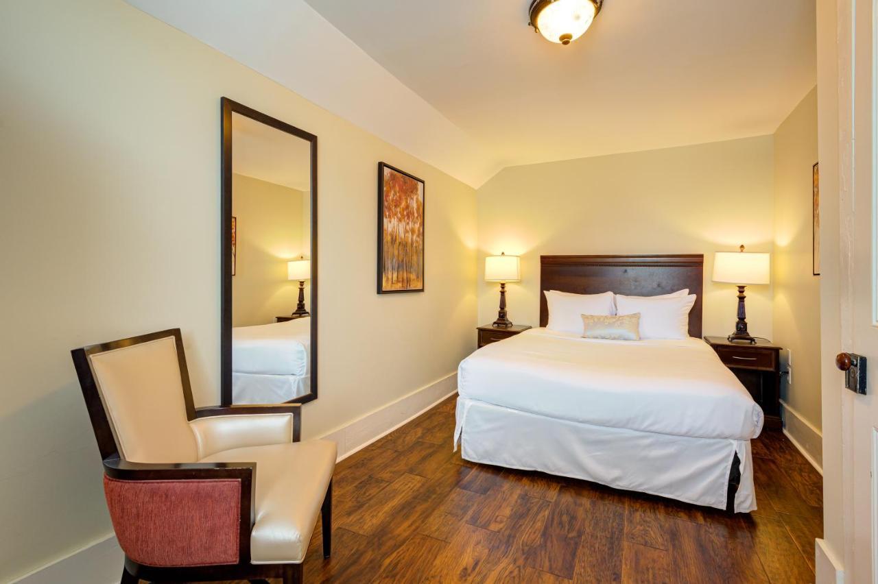 St. George Suites Stratford Exterior foto